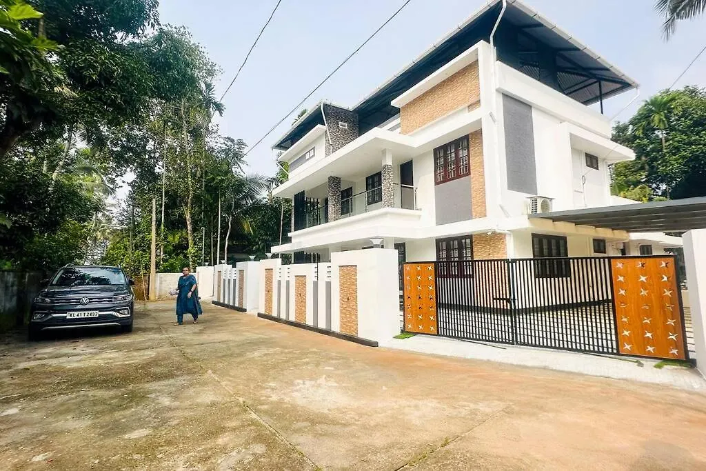 Elegant Riverview Villa Kochi 0*,  India
