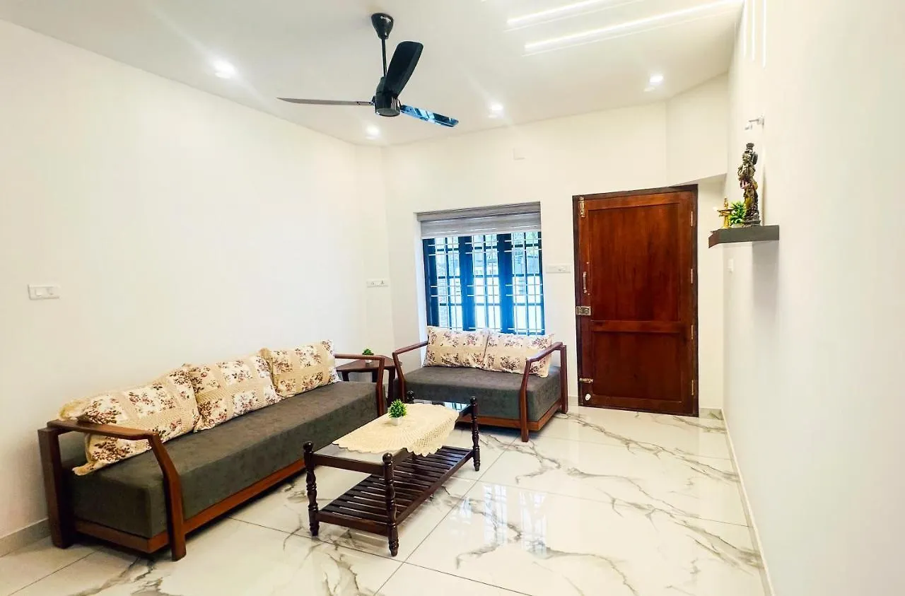 Elegant Riverview Villa Kochi Holiday home